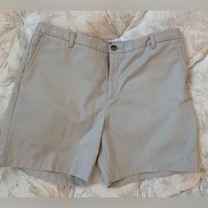 Liz Claiborne Ladies Shorts Size 16